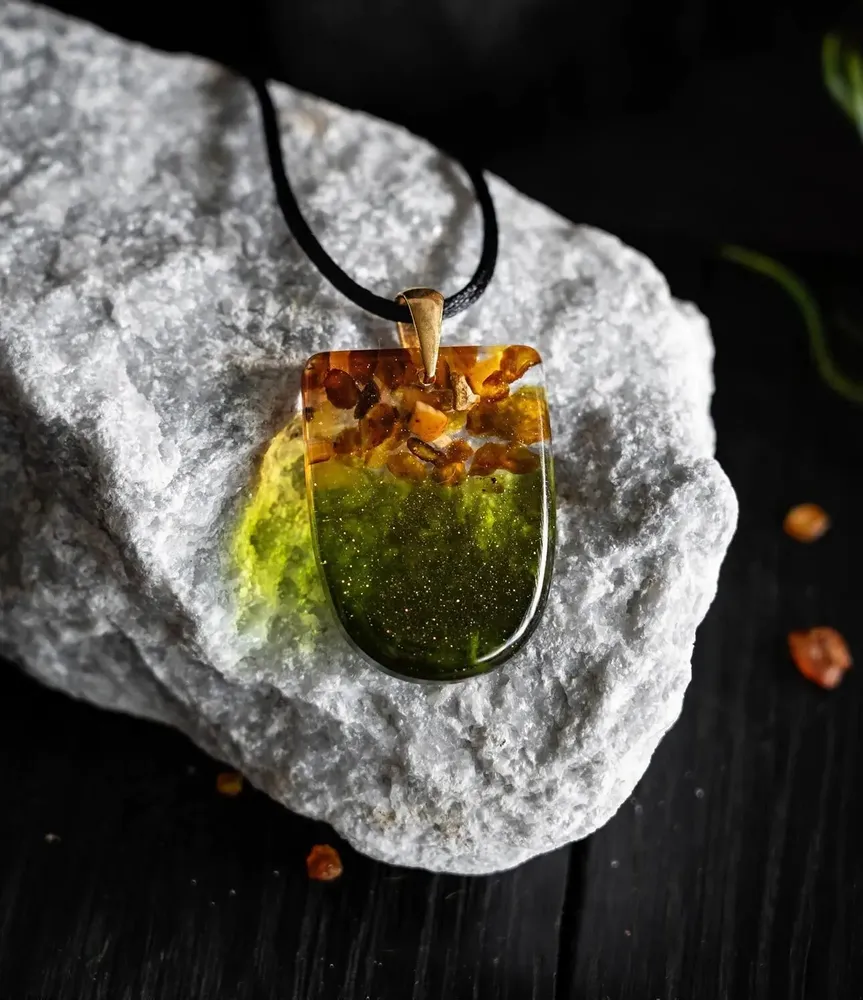 Jewelry - Baltic Amber & Resin Pendant – Shield, 37x26x6 mm – Emerald Reverie - GLASS4CANDLES
