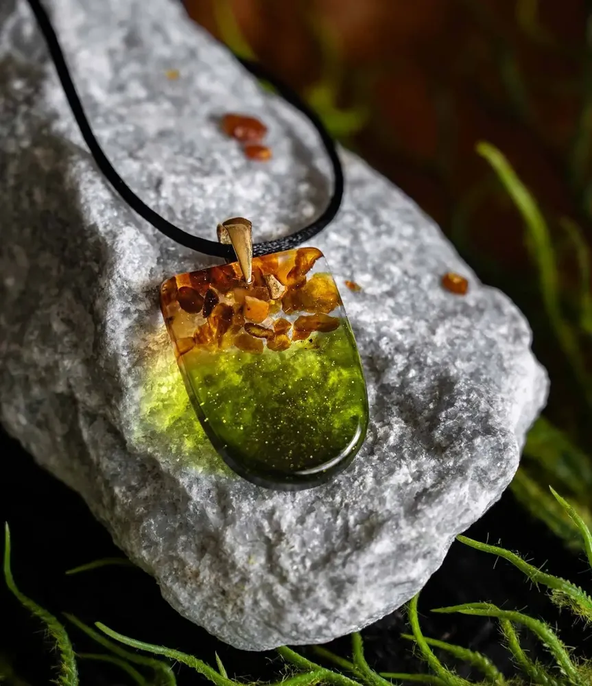 Jewelry - Baltic Amber & Resin Pendant – Shield, 37x26x6 mm – Emerald Reverie - GLASS4CANDLES