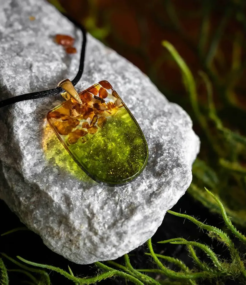Jewelry - Baltic Amber & Resin Pendant – Shield, 37x26x6 mm – Emerald Reverie - GLASS4CANDLES