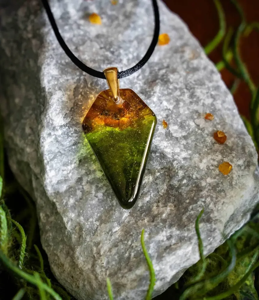 Jewelry - Baltic Amber & Resin Pendant – Shield, 39x24x6 mm – Emerald Reverie - GLASS4CANDLES