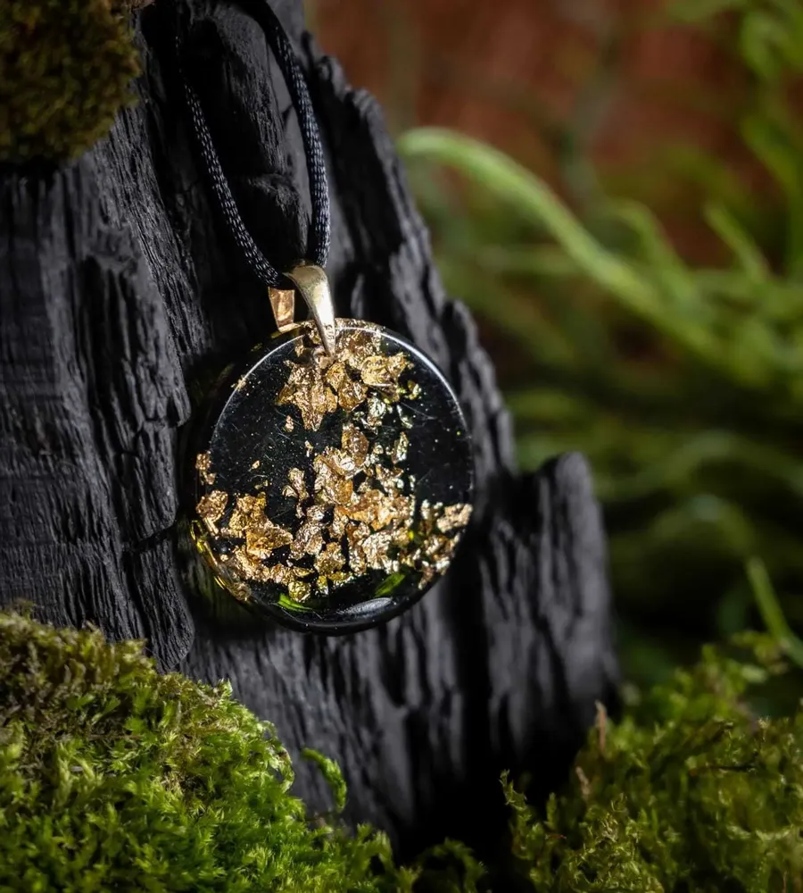 Jewelry - Resin & Gold-Tone Leaf Pendant – Round – Golden Reflections - GLASS4CANDLES