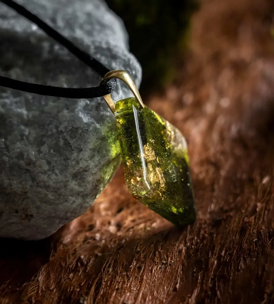 Jewelry - Resin & Gold-Tone Leaf Pendant – Diamond – Golden Reflections - GLASS4CANDLES