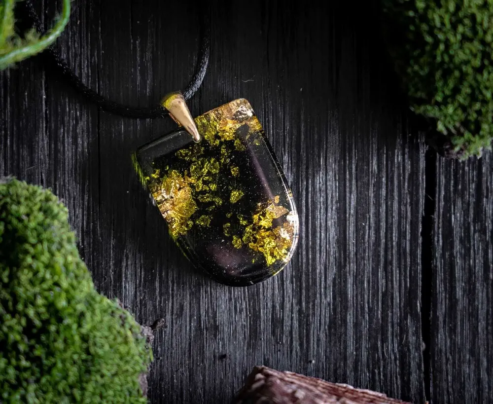 Jewelry - Resin & Gold-Tone Leaf Pendant – Shield – Golden Reflections - GLASS4CANDLES