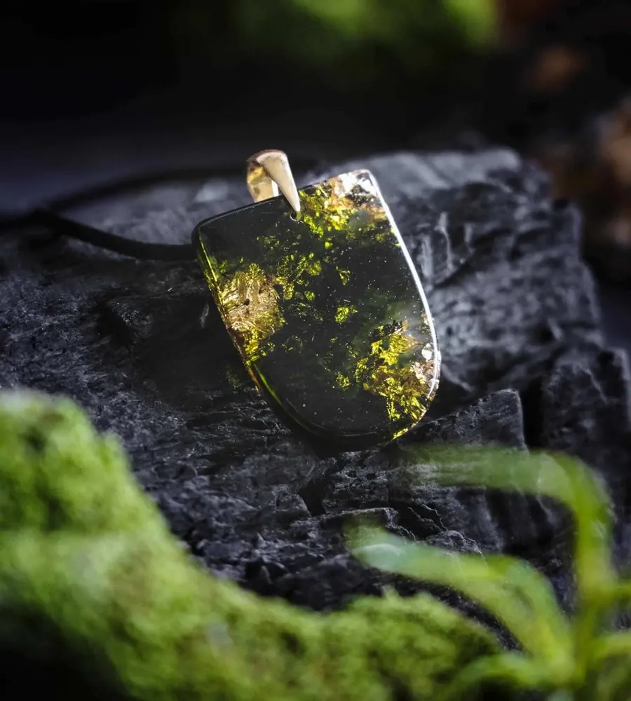 Jewelry - Resin & Gold-Tone Leaf Pendant – Shield – Golden Reflections - GLASS4CANDLES