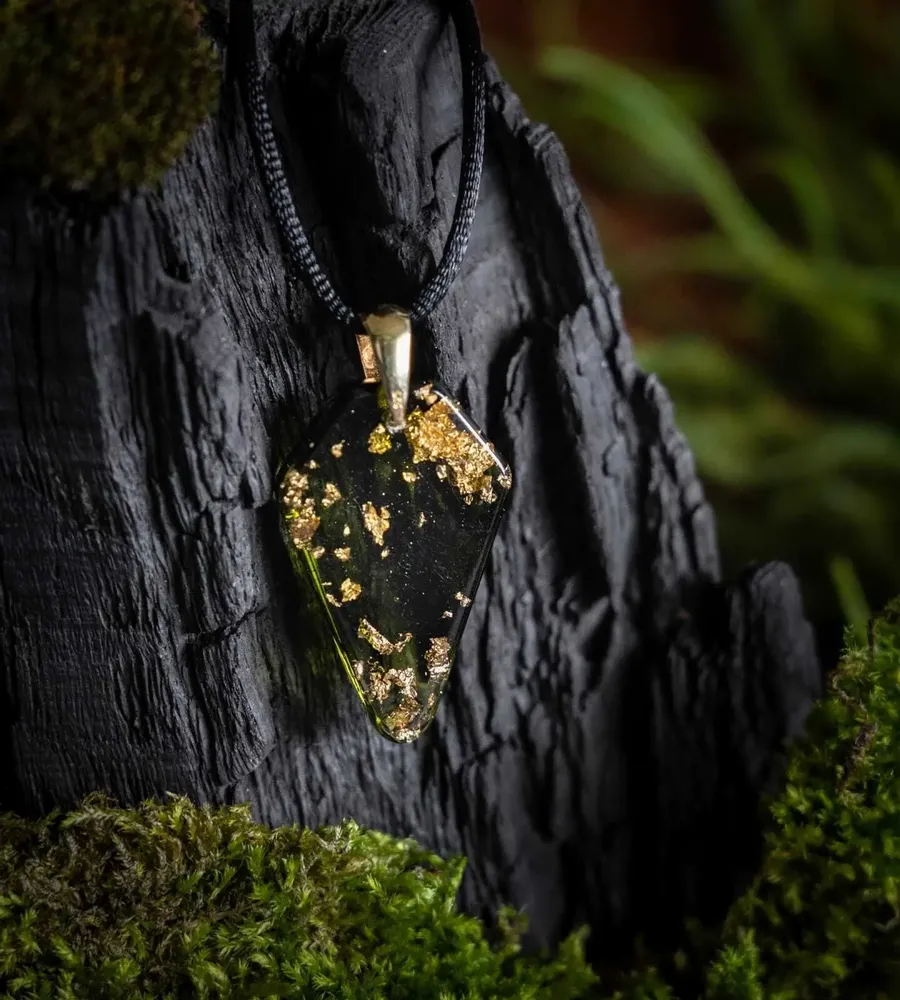 Jewelry - Resin & Gold-Tone Leaf Pendant, 39x24x6 mm – Golden Reflections - GLASS4CANDLES