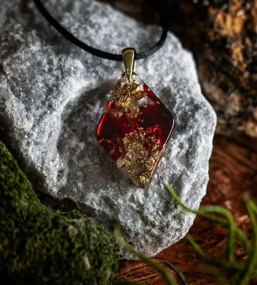 Jewelry - Resin & Gold-Tone Leaf Pendant – Diamond, 37x26x6 mm – Golden Aura - GLASS4CANDLES
