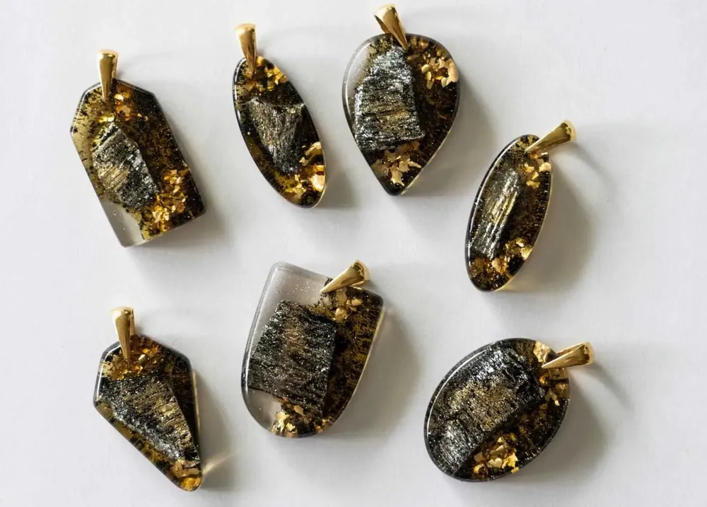 Jewelry - Bog Oak & Gold-Tone Leaf Pendant – Drop, 39x16x6 mm – Luminous - GLASS4CANDLES
