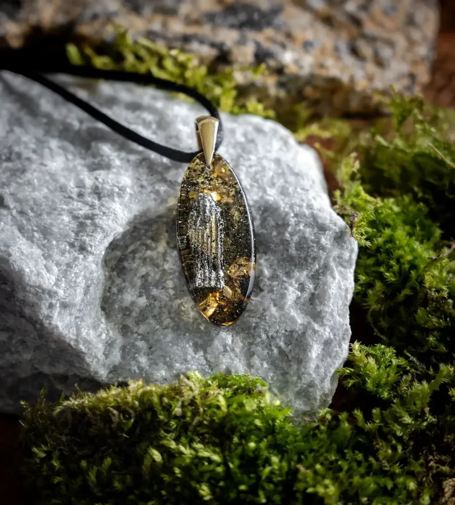 Jewelry - Bog Oak & Gold-Tone Leaf Pendant – Drop, 39x16x6 mm – Luminous - GLASS4CANDLES