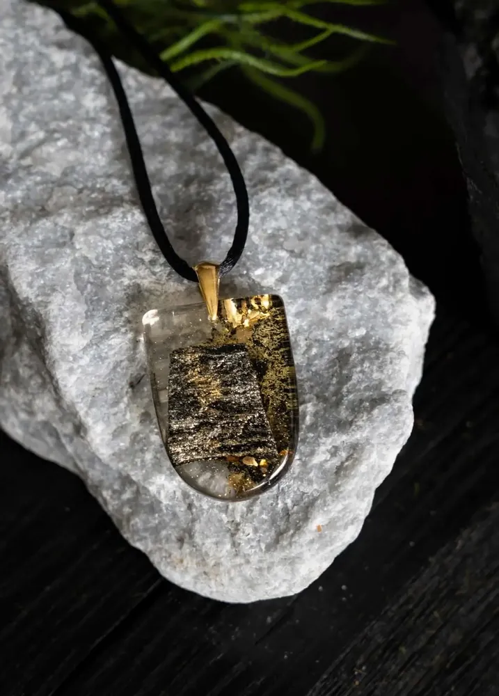 Jewelry - Bog Oak & Gold-Tone Leaf Pendant – Shield, 37x26x6 mm – Luminous - GLASS4CANDLES