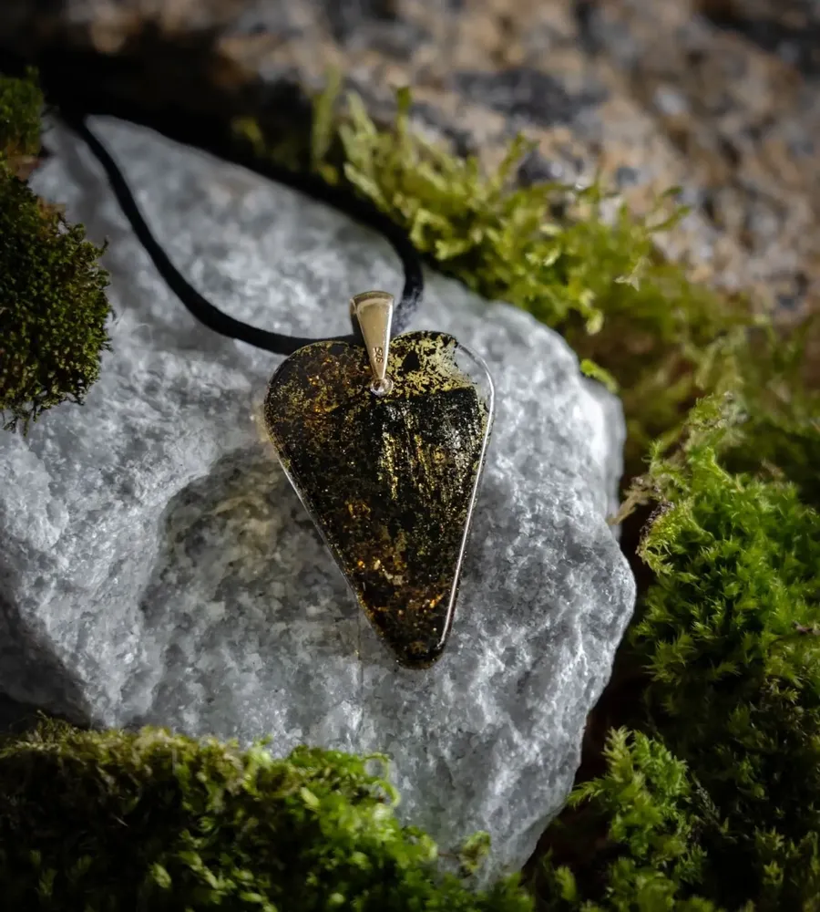 Jewelry - Bog Oak & Resin Pendant – Heart, 38x26x6 mm – Luminous - GLASS4CANDLES