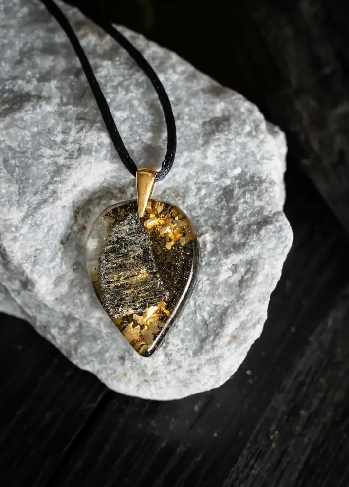 Jewelry - Bog Oak & Gold-Tone Leaf Pendant – Drop, 37x26x6 mm – Luminous - GLASS4CANDLES