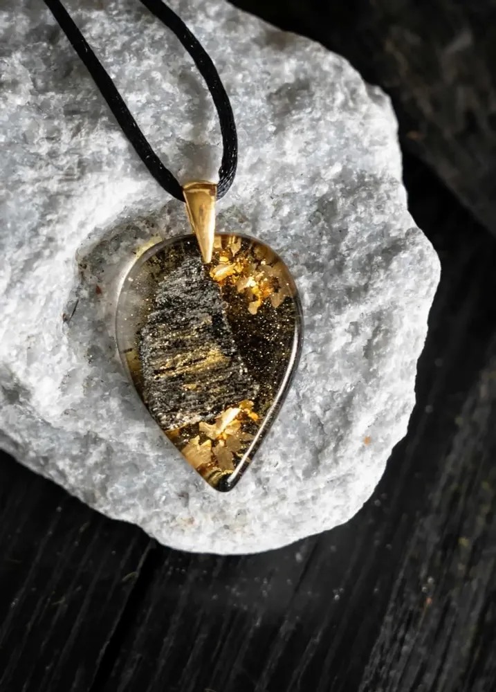 Jewelry - Bog Oak & Gold-Tone Leaf Pendant – Drop, 37x26x6 mm – Luminous - GLASS4CANDLES