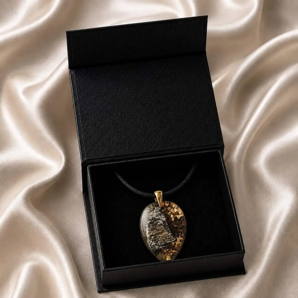 Jewelry - Bog Oak & Gold-Tone Leaf Pendant – Drop, 37x26x6 mm – Luminous - GLASS4CANDLES