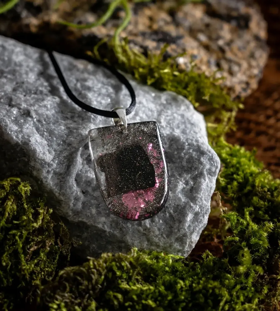Jewelry - Bog Oak & Resin Pendant – Shield, 37x26x6 mm – Timeless Shadows - GLASS4CANDLES