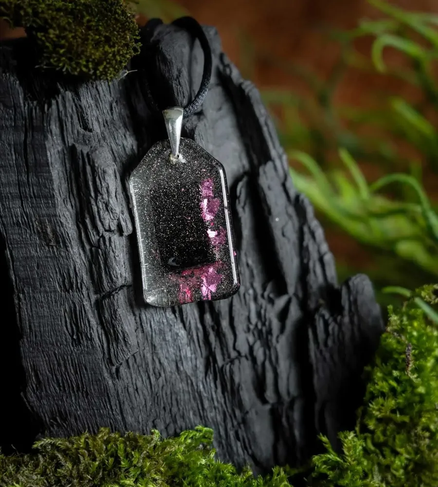 Bijoux - Pendentif en chêne noir et résine – rectangle – Ombres Éternelles - GLASS4CANDLES
