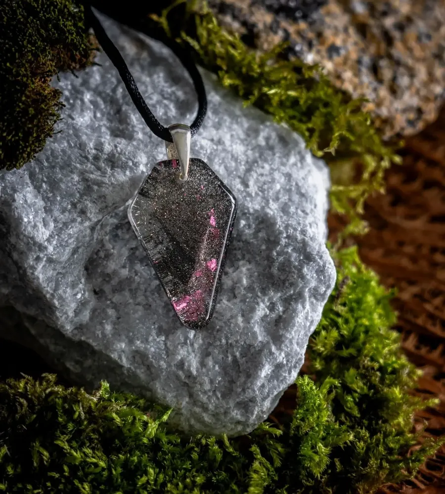Jewelry - Bog Oak & Resin Pendant – Shield, 39x24x6 mm – Timeless Shadows - GLASS4CANDLES