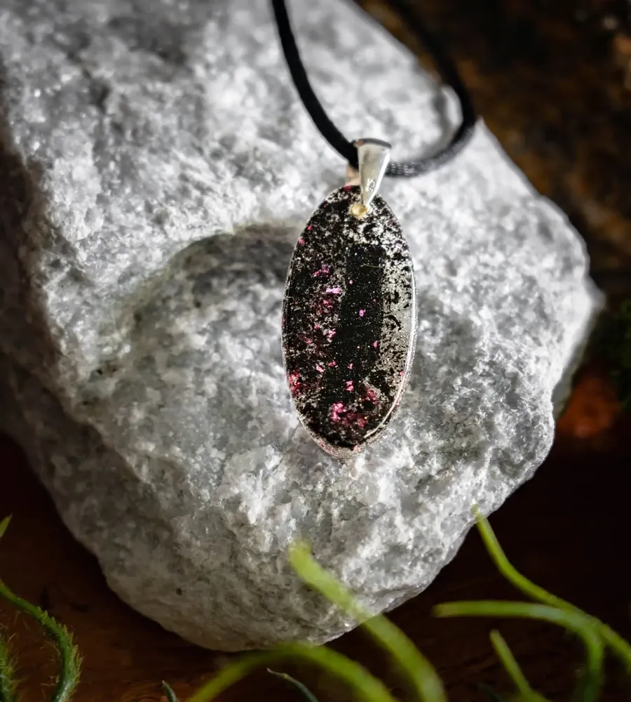 Jewelry - Bog Oak & Resin Pendant – Drop, 39x16x6 mm – Timeless Shadows - GLASS4CANDLES