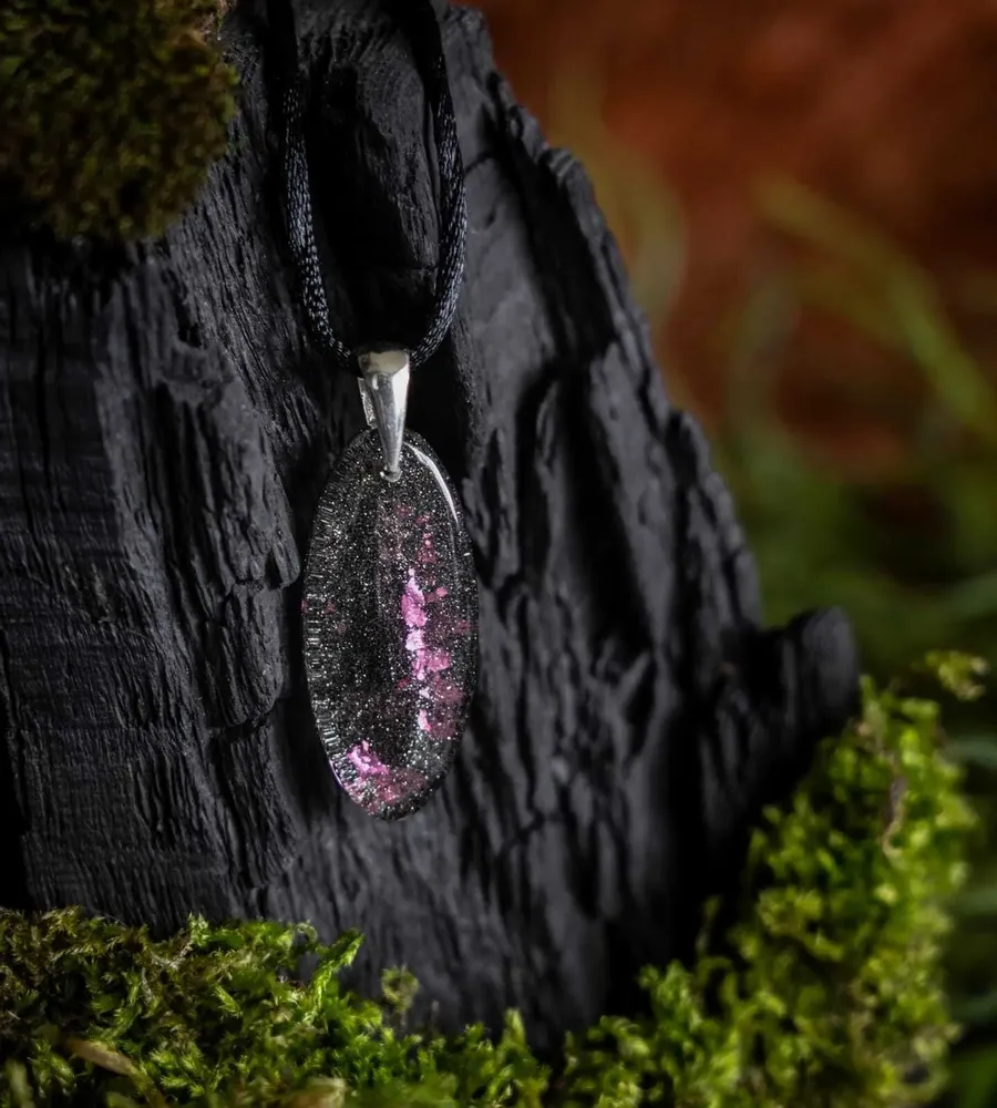 Jewelry - Bog Oak & Resin Pendant – Drop, 39x16x6 mm – Timeless Shadows - GLASS4CANDLES