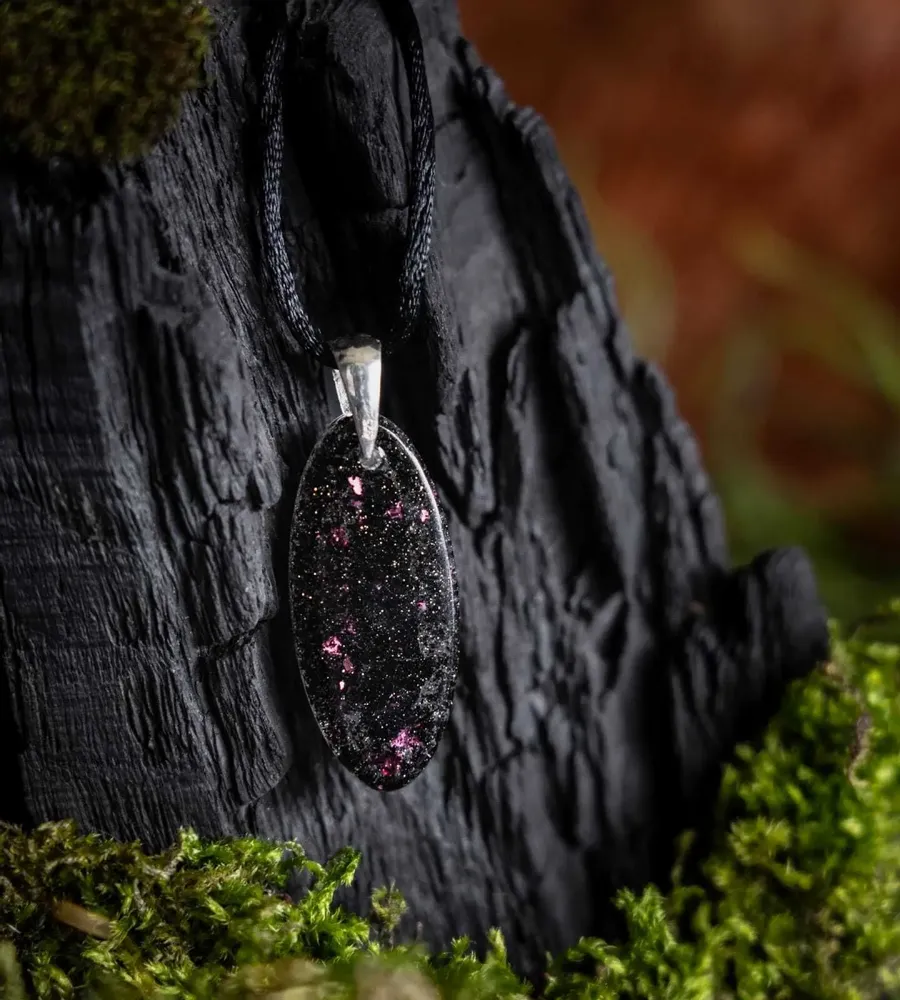 Jewelry - Bog Oak & Resin Pendant – Drop, 39x16x6 mm – Timeless Shadows - GLASS4CANDLES