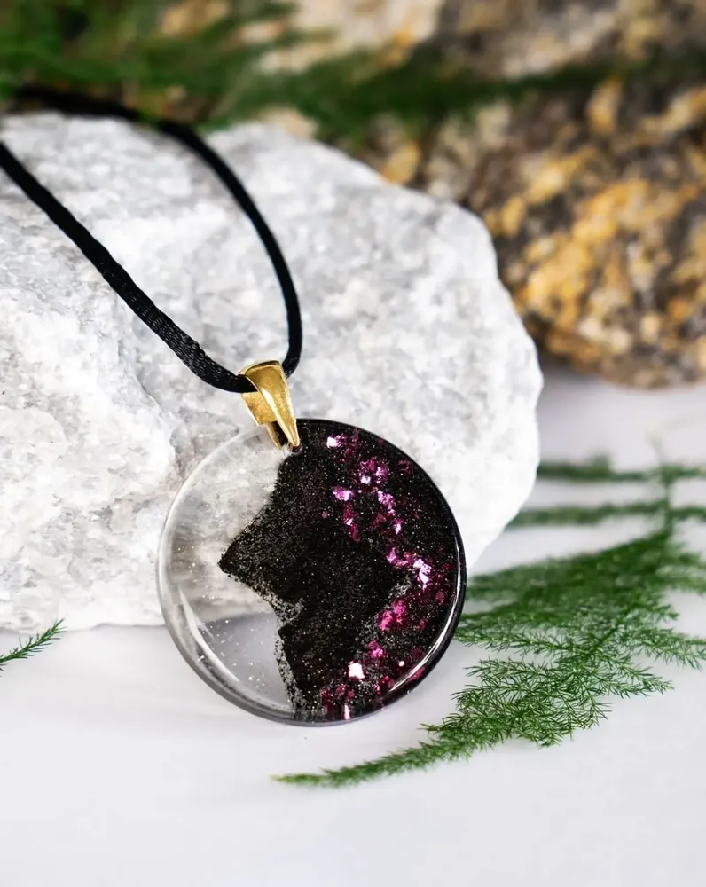 Jewelry - Bog Oak & Resin Pendant – Round, 39x38x6 mm – Timeless Shadows - GLASS4CANDLES