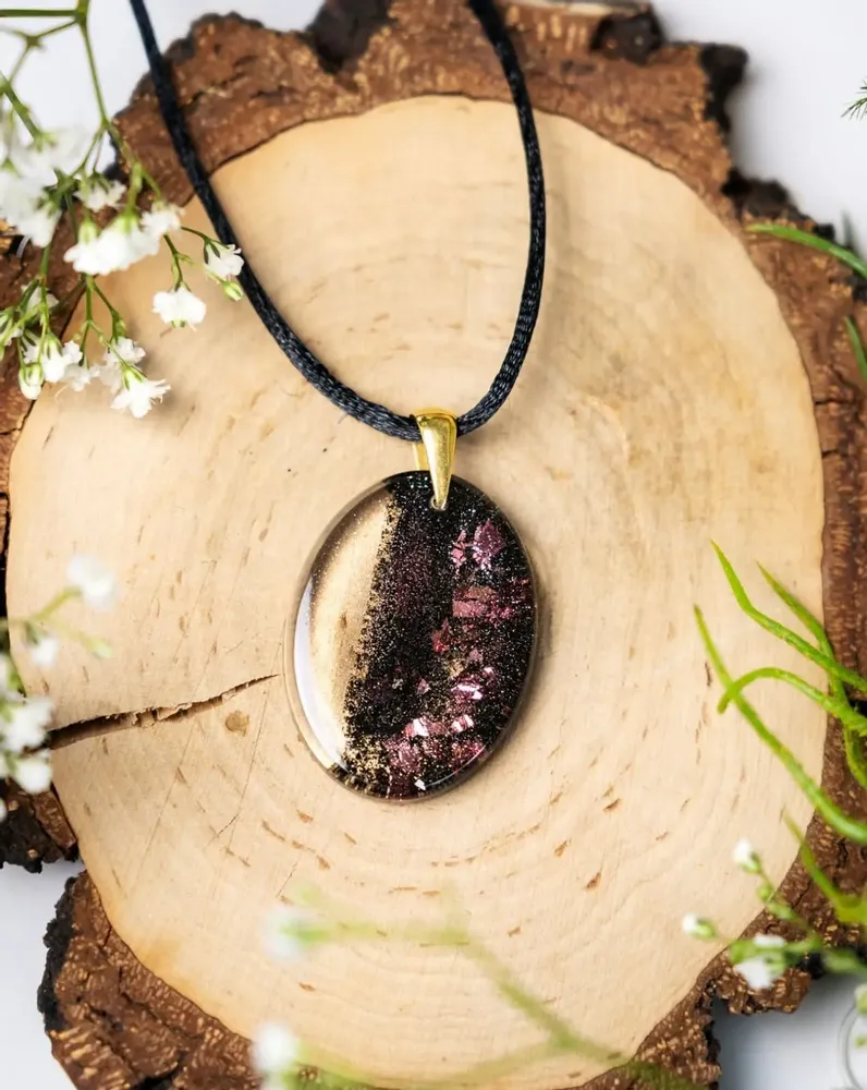 Jewelry - Bog Oak & Resin Pendant – Oval, 37x28x6 mm – Timeless Shadows - GLASS4CANDLES