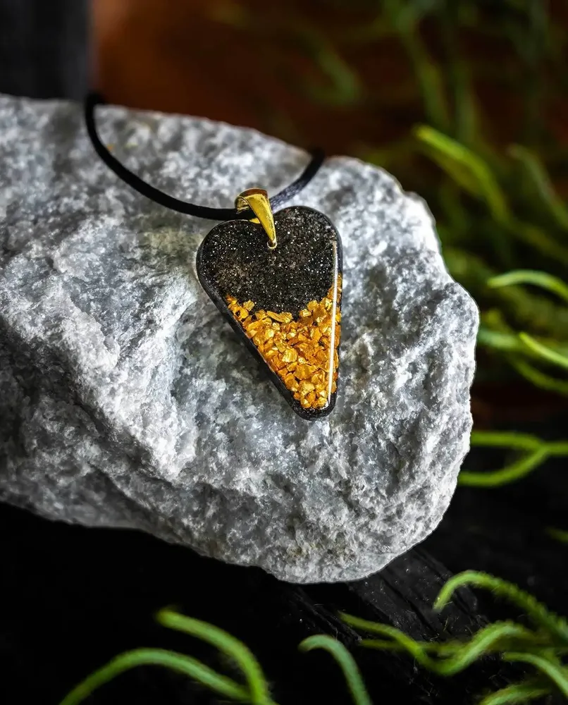 Jewelry - Bog Oak & Gold-Tone Leaf Pendant – Heart, 38x26x6 mm – Ancient Soul - GLASS4CANDLES