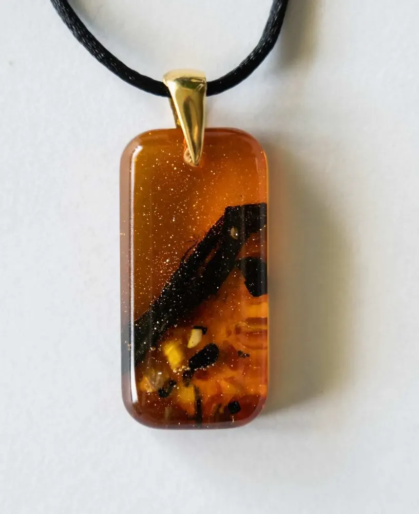 Bijoux - Pendentif en chêne noir et ambre – rectangle – Origine Terrestre - GLASS4CANDLES