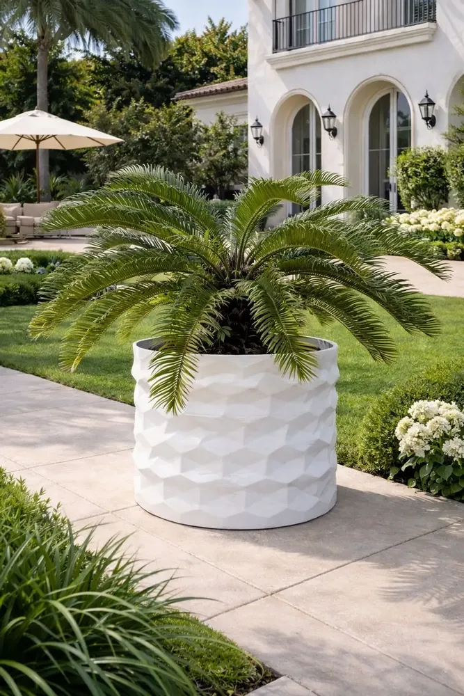 Floral decoration - PRISME — Bespoke Sculptural Indoor Planter - MELTED