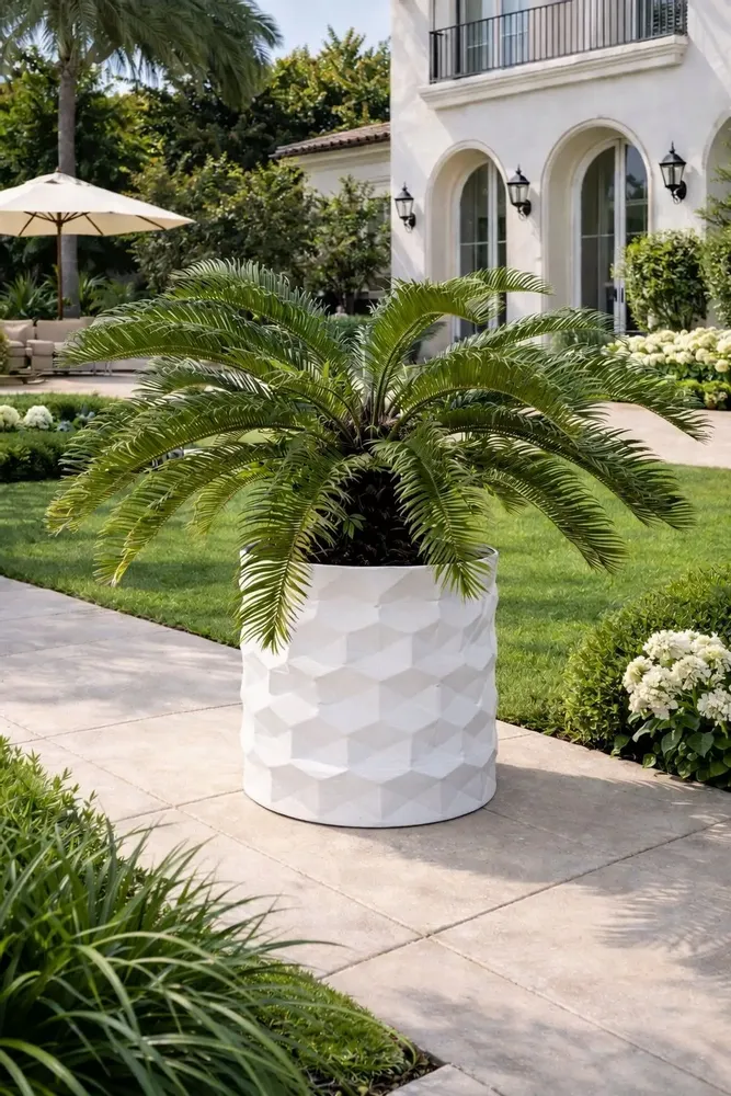 Floral decoration - PRISME — Bespoke Sculptural Indoor Planter - MELTED