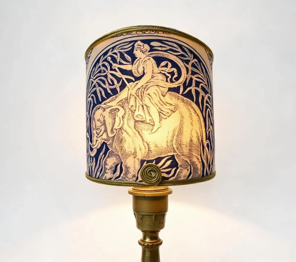 Hanging lights - Toile de Jouy lampshade - CHATEAU TALES