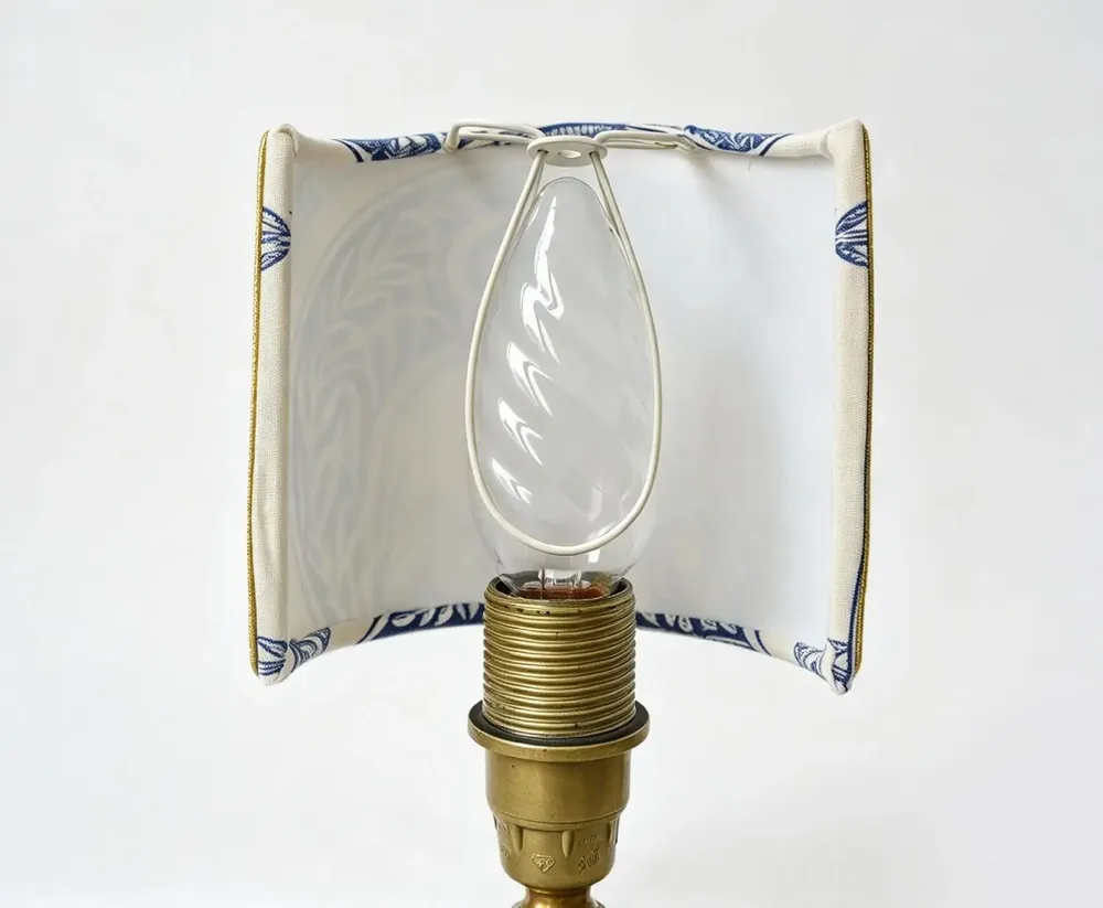 Hanging lights - Toile de Jouy lampshade - CHATEAU TALES