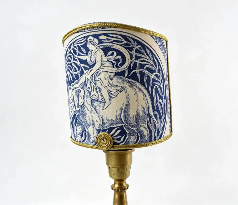 Hanging lights - Toile de Jouy lampshade - CHATEAU TALES