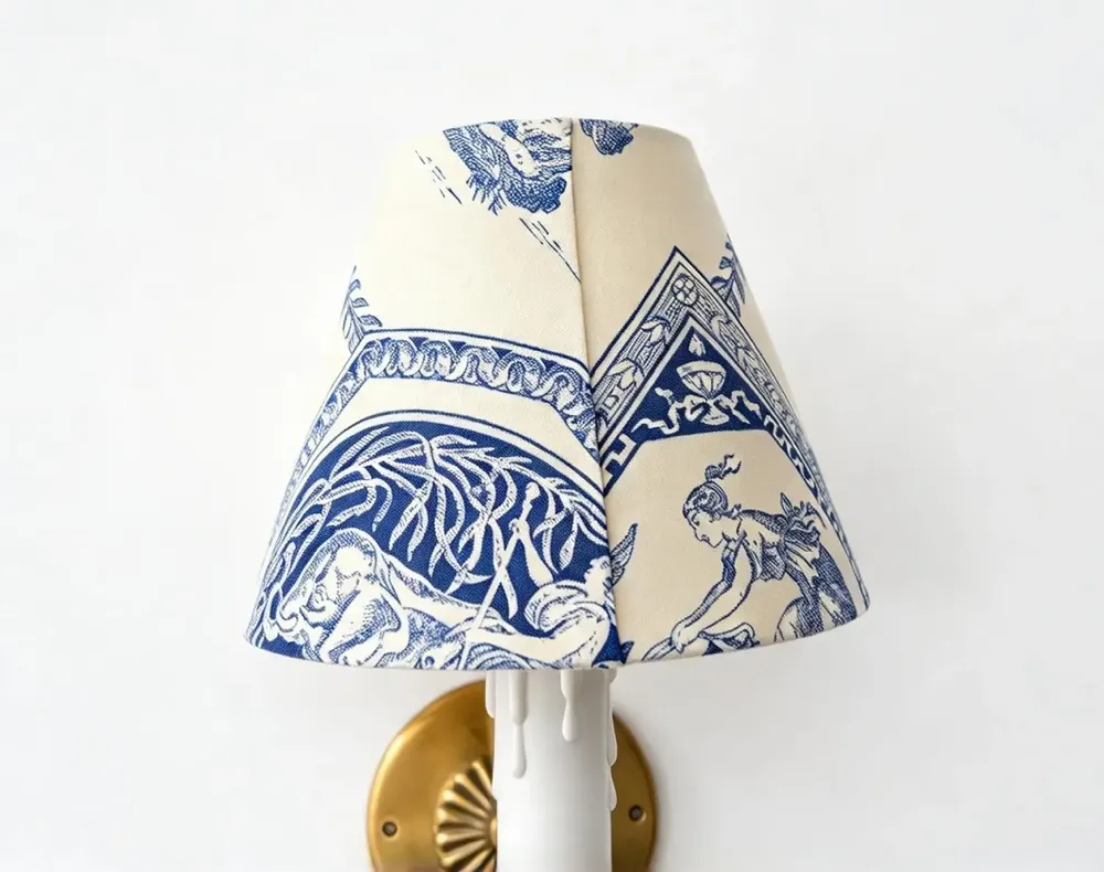 Hanging lights - Toile de Jouy flame-clip lampshade - CHATEAU TALES