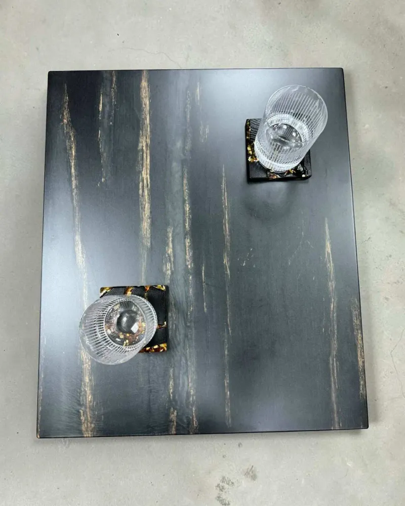 Tables basses - Table basse en chêne noir – rectangle, 45x59x49 cm – Copper Rift - GLASS4CANDLES