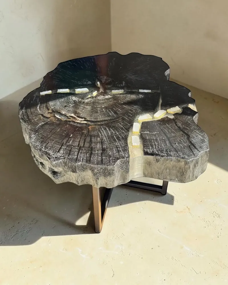 Tables basses - Table basse en chêne noir et sélénite – 45x60x52 cm – Selenite Vein - GLASS4CANDLES