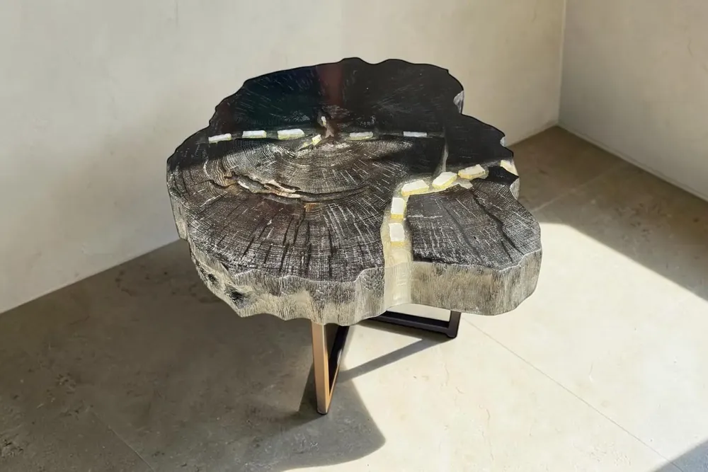 Tables basses - Table basse en chêne noir et sélénite – 45x60x52 cm – Selenite Vein - GLASS4CANDLES