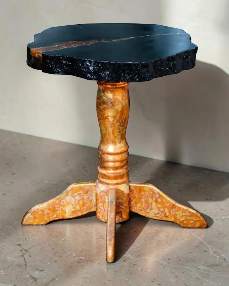 Tables basses - Table basse en chêne noir ancien et résine – 50x60x60 cm - GLASS4CANDLES