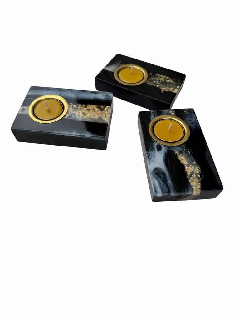 Bougeoirs et photophores  - Bougeoir en chêne noir et métal doré, 30x120x80 mm – modèle 1D0248 - GLASS4CANDLES