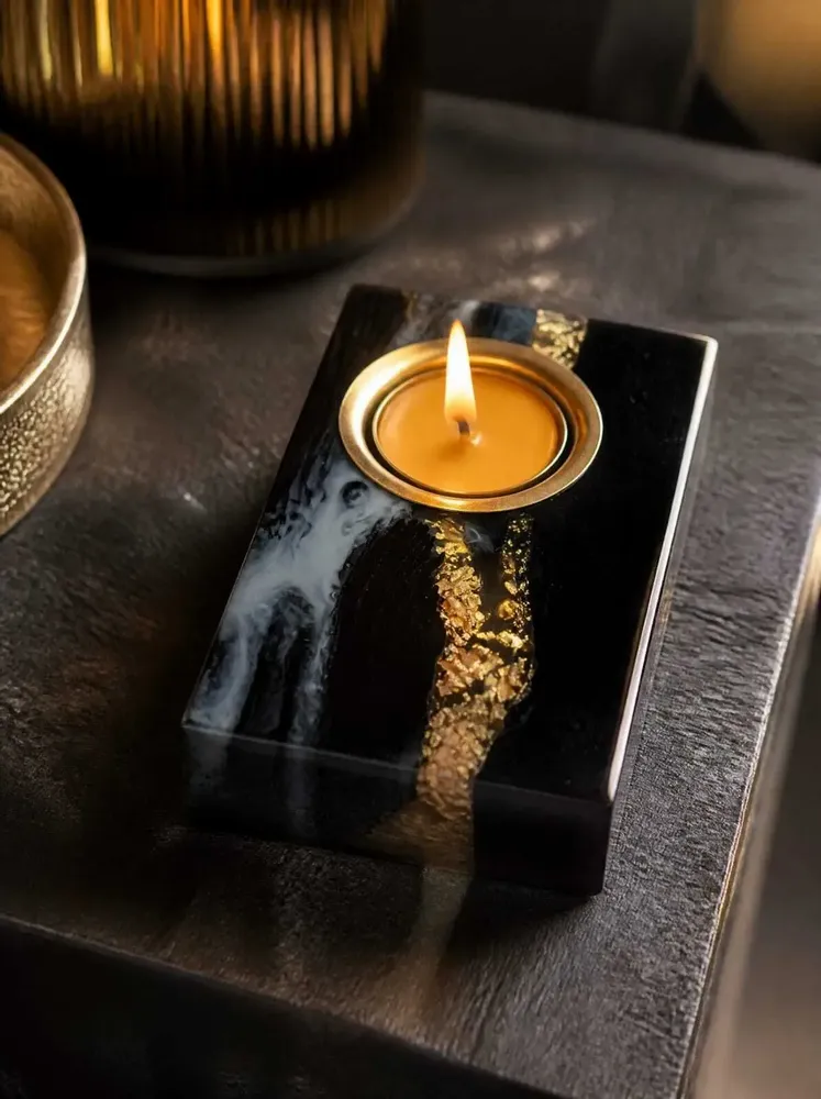 Bougeoirs et photophores  - Bougeoir en chêne noir et métal doré, 30x120x80 mm – modèle 1D0248 - GLASS4CANDLES