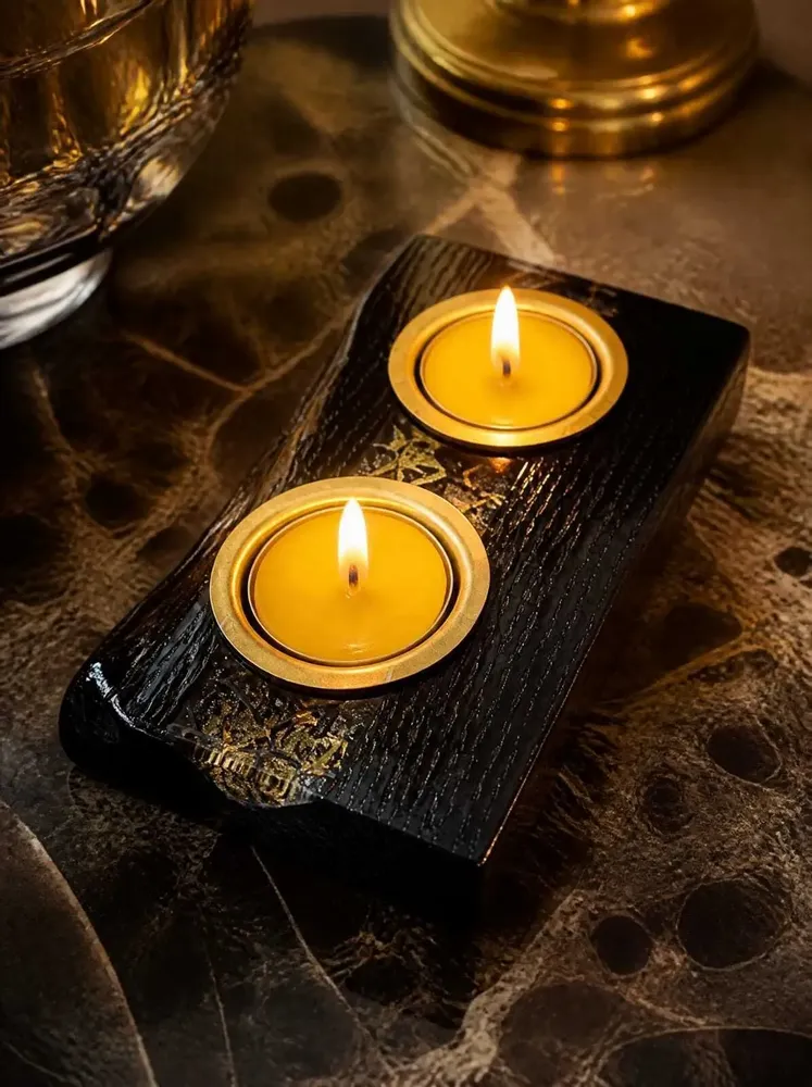 Bougeoirs et photophores  - Bougeoir en chêne noir et métal doré – bande dorée latérale - GLASS4CANDLES