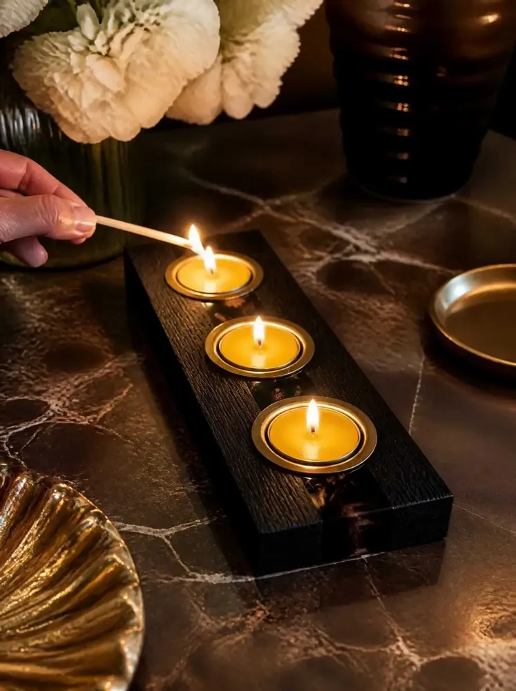 Bougeoirs et photophores  - Bougeoir en chêne noir et métal doré, 30x220x80 mm – modèle 3D0236 - GLASS4CANDLES