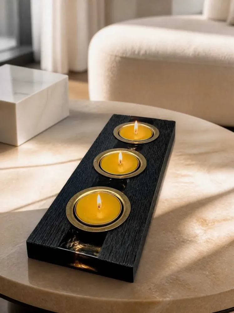 Bougeoirs et photophores  - Bougeoir en chêne noir et métal doré, 30x220x80 mm – modèle 3D0236 - GLASS4CANDLES