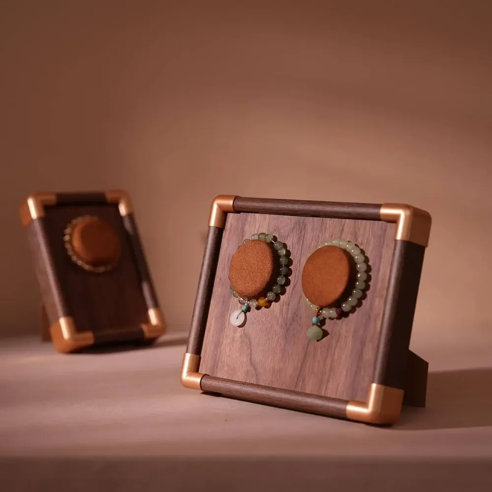 Objets de décoration - Présentoirs modulaires en placage de noyer et cadre cuivré - WHISPERING WOODS