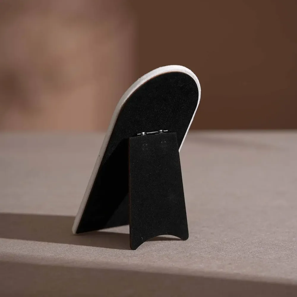 Objets de décoration - Présentoir à collier en arche Arco en suédine végane - WHISPERING WOODS