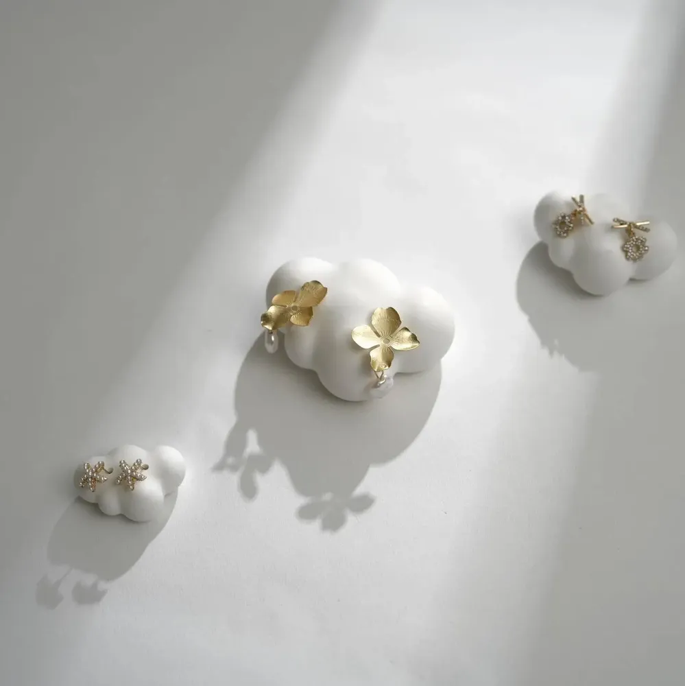 Objets de décoration - Pièce à l'unité, taille au choix – Nuage en plâtre - WHISPERING WOODS
