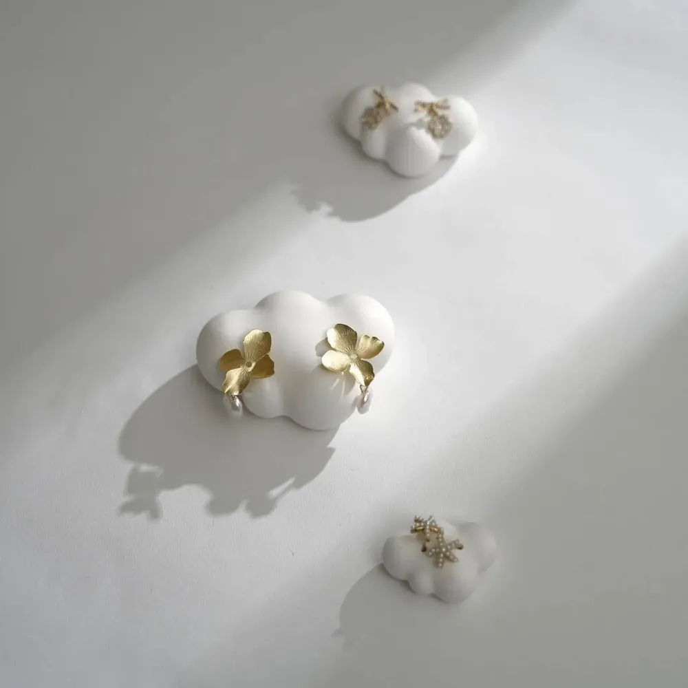 Objets de décoration - Pièce à l'unité, taille au choix – Nuage en plâtre - WHISPERING WOODS