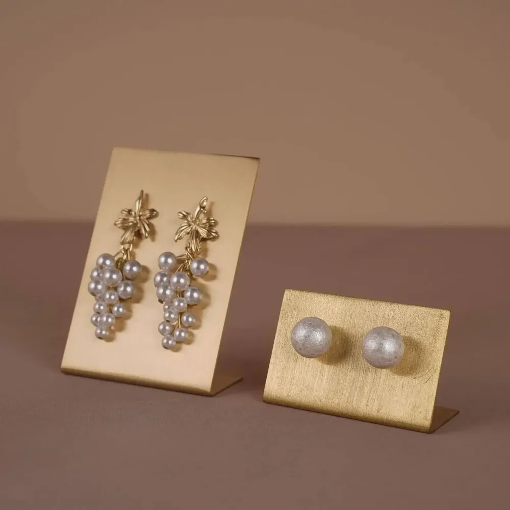 Objets de décoration - Porte-boucles d'oreilles en laiton massif, modèles bas et haut - WHISPERING WOODS