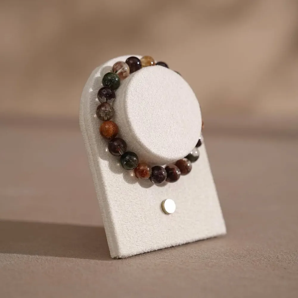 Objets de décoration - Porte-bracelets en suédine végane avec pied en laiton - WHISPERING WOODS
