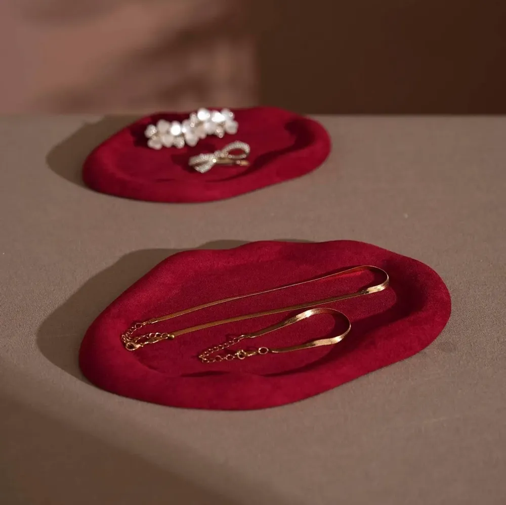 Plateaux - Coupelle à bijoux en forme de nuage en suédine végane - WHISPERING WOODS