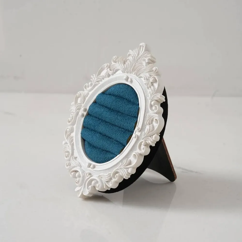 Objets de décoration - Cadre porte-bagues blanc de style vintage - WHISPERING WOODS